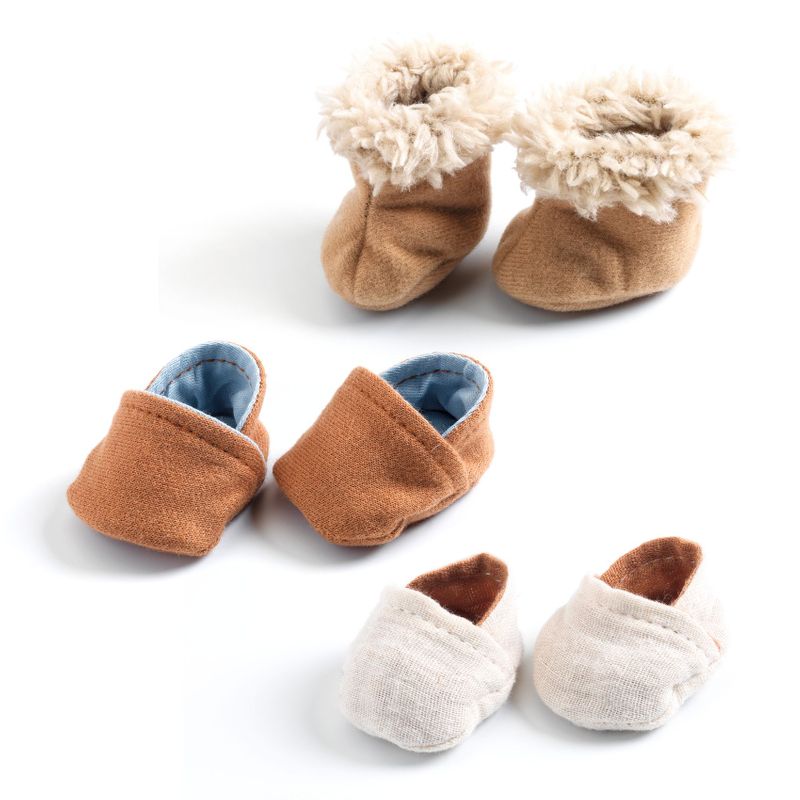 3 pairs of slippers -dolls clothing