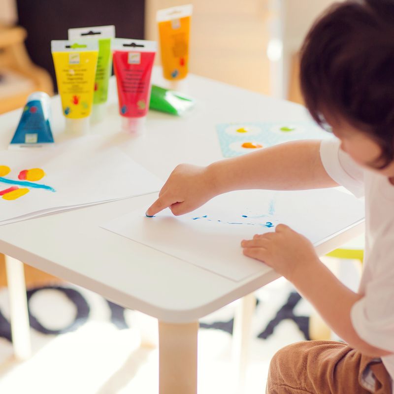 6 finger paint tubes