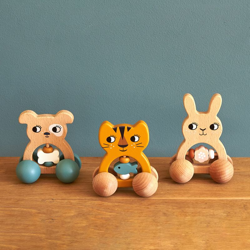 Rattle on Wheel - Dog