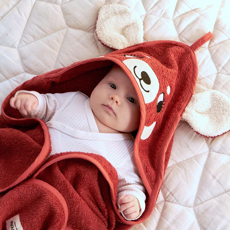 Hooded Towel - RED PANDA, red