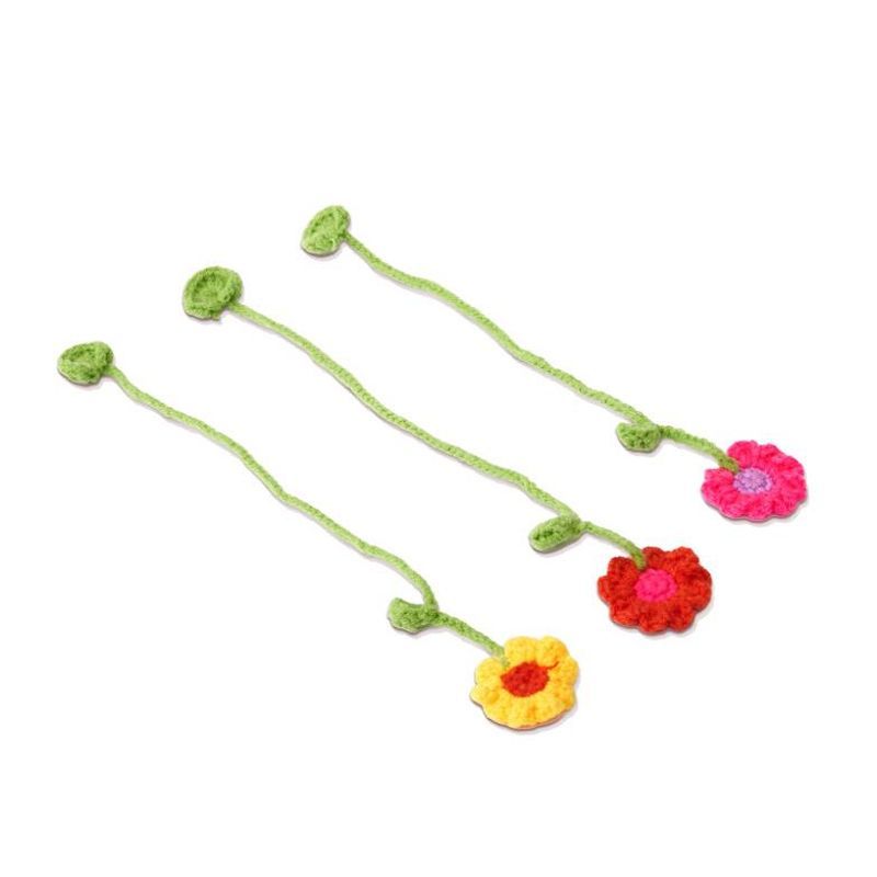 GFH Crochet flower bookmark