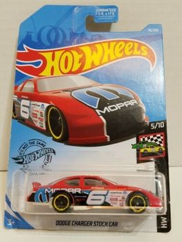 Hot wheels *2012 Charger Stock Car 76/250, 2018  Race Day 5/10. FYD78.