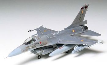 Tamiya 1/72 F-16 FIGHTING FALCON