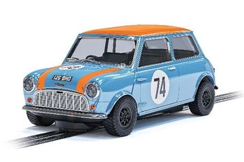 SCALEXTRIC C4325 MINI COOPER S GULF NICK RILEY & GABRIELE TARQUINI