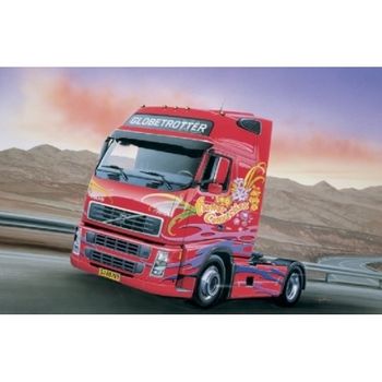 Italeri 3821 Dragbil Volvo FH 16 Globetrotter XL