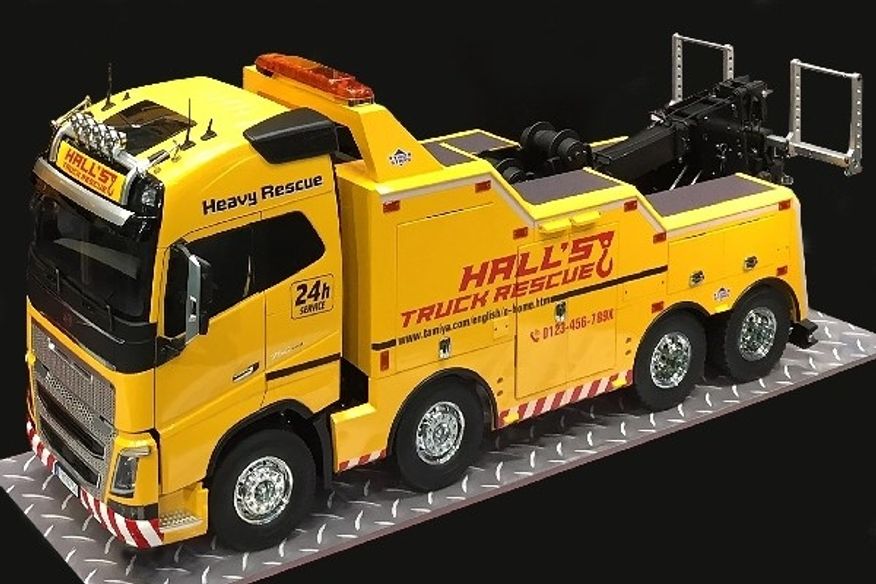 TAMIYA 1/14 VOLVO FH16 8X4 TOW TRUCK GLOBETROTTER 750