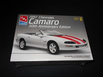 1997 Chevrolet Camaro 30th Anniversary Edition Plastbyggsats AMT8222