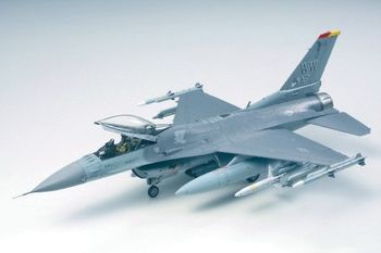 Tamiya 1/48 F-16 CJ FIGHTING FALCON