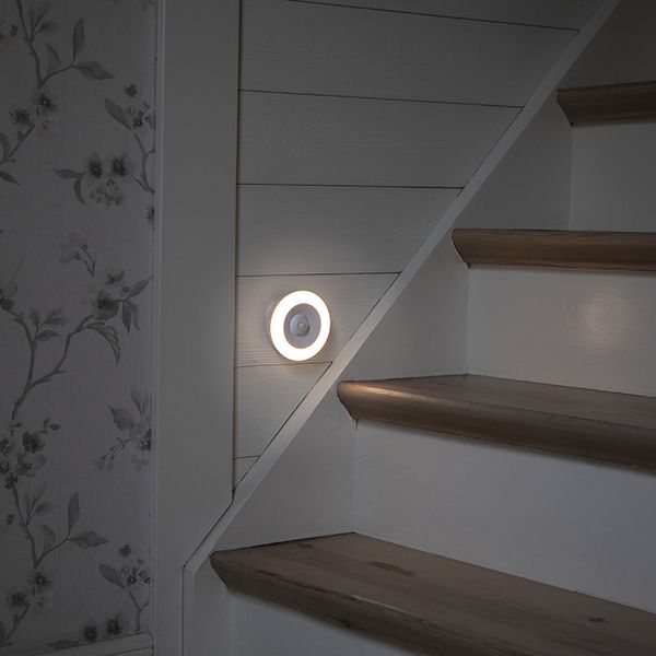 Nattlampa LED med Ljussesensor