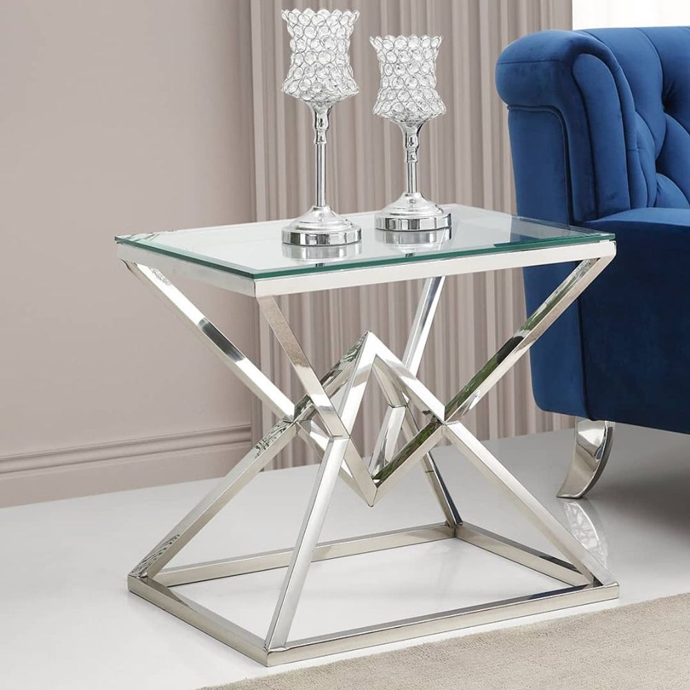 Bella sidobord i silver färg 