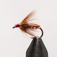 Osta Sedge Puppa Punainen koko 12 | Fly Fishing on meidän asia | Perhokalasus asiantuntilja