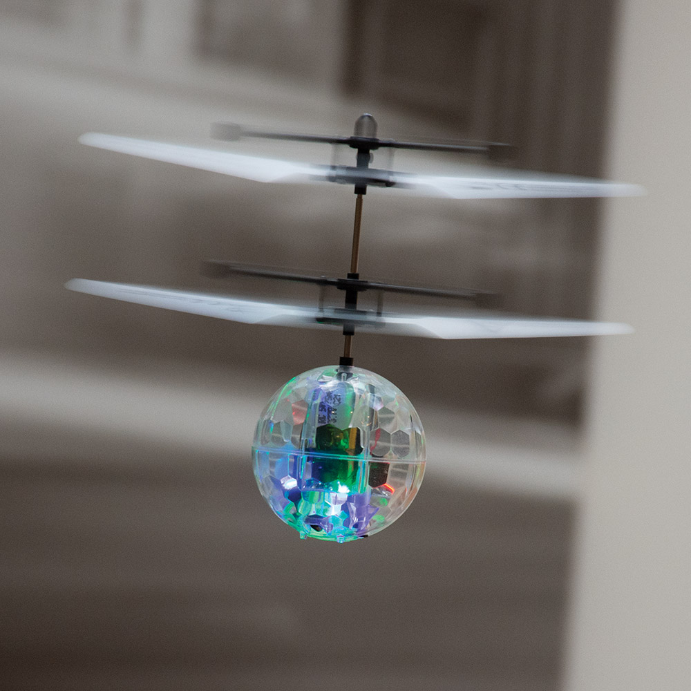 RC Colour Changing Flying UFO V2