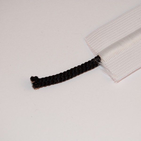 Mellan spets Ida ljuslila