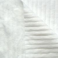 N&auml;rbild p&aring; vitt funktionstyg i polyester f&ouml;r underst&auml;ll, rundstickat med en total bredd p&aring; 60 cm.