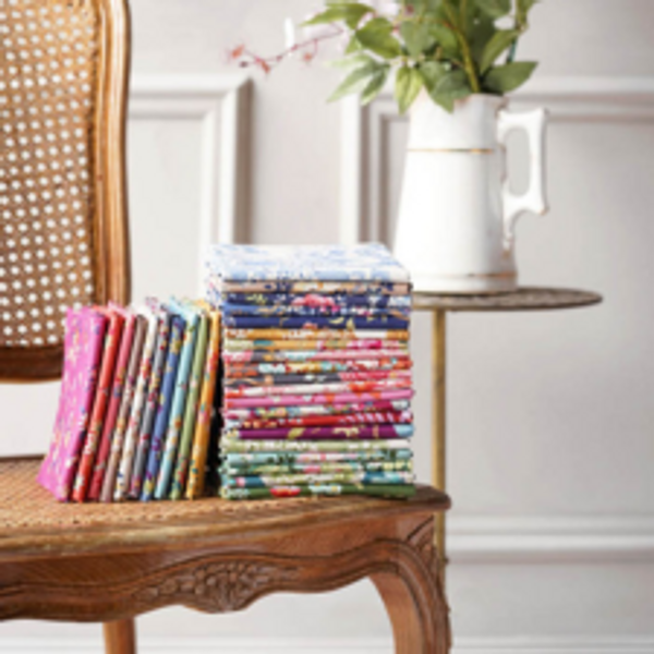 Vase Collection Blue &ndash; Tilda Fabrics/ Chic Escape