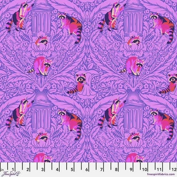 One Man&acute;s Trash Glimmer by Tula Pink | Quilt & Lakansv&auml;v 