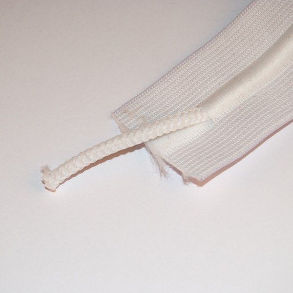 Mellan spets Ida vit