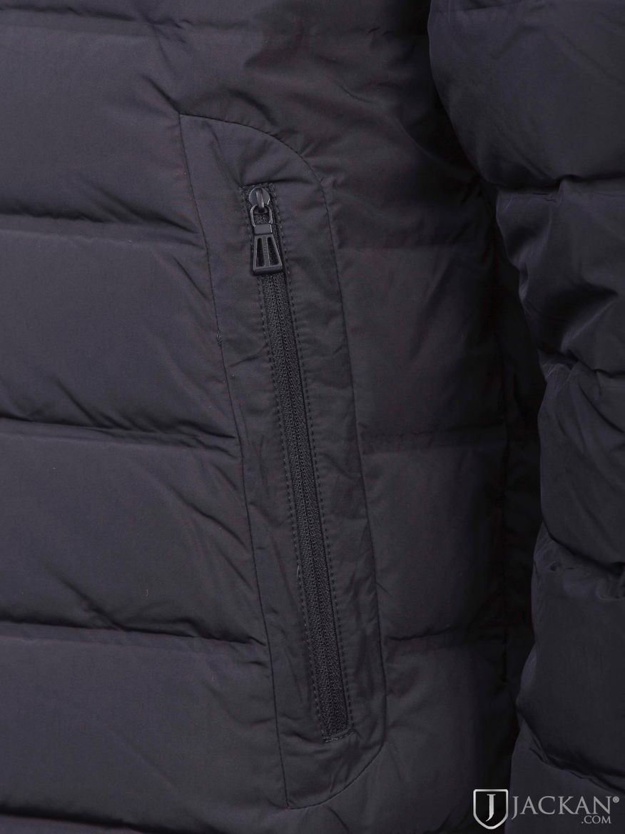 Skipper Down Jacket i svart från Henri Lloyd | Jackan.com