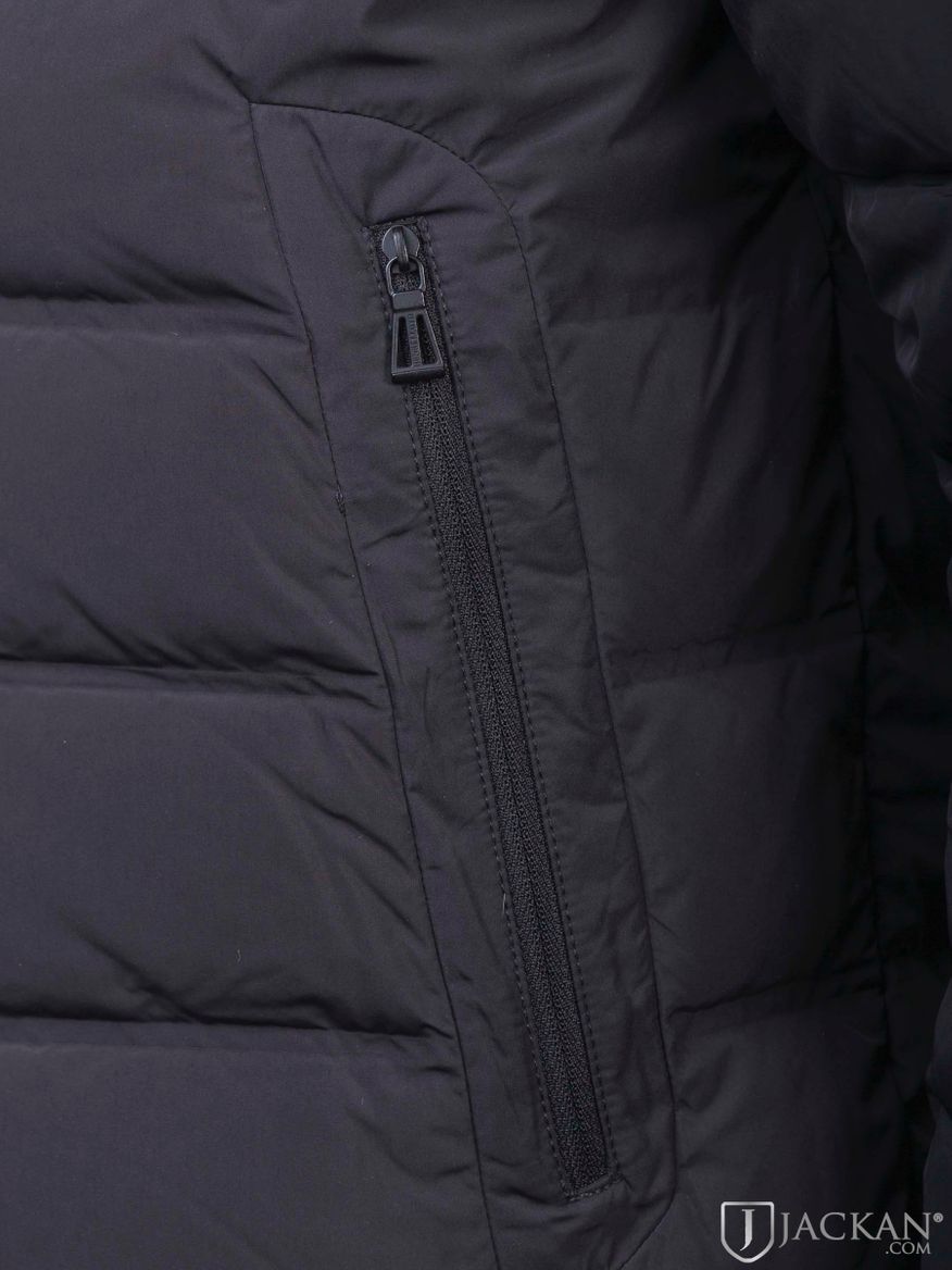 Skipper Down Jacket i svart från Henri Lloyd | Jackan.com