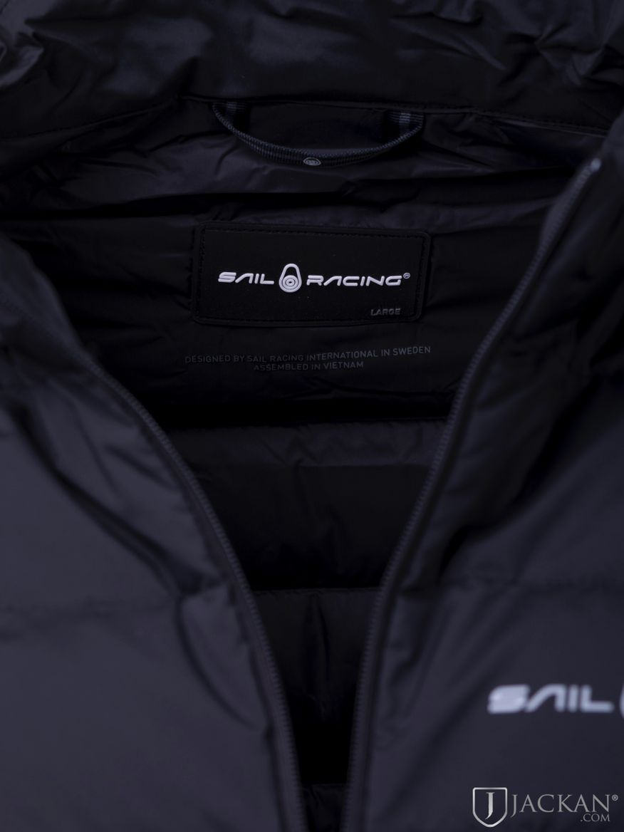 Spray Down Jacket in schwarz von Sail Racing | Jackan.com