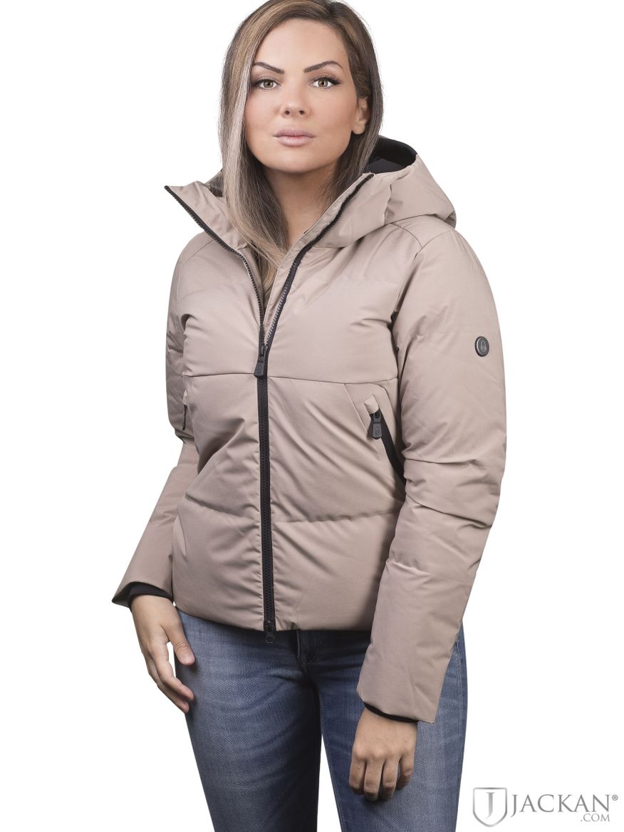 W Race Down Jacket in sand von Sail Racing | Jackan.com