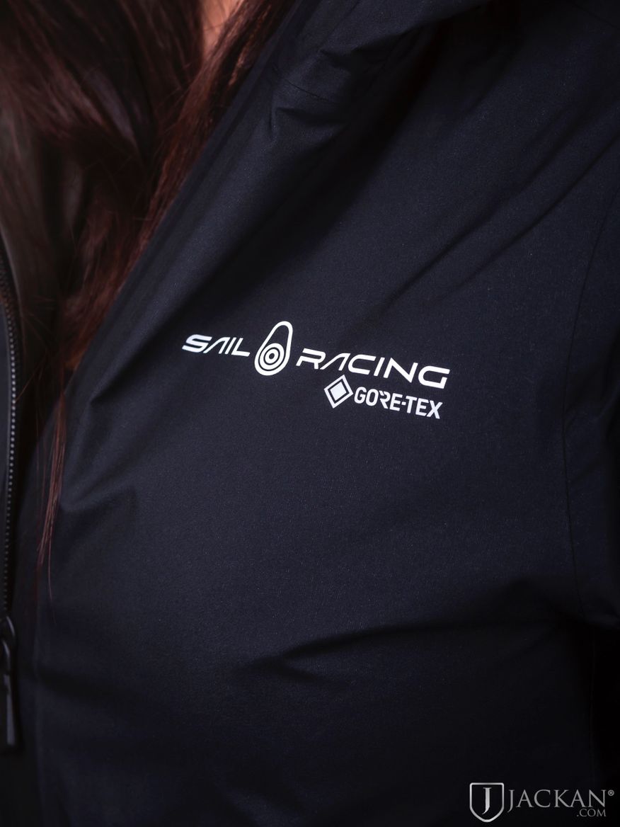 W Spray Gore tex Jacket i svart från Sail racing | Jackan.com