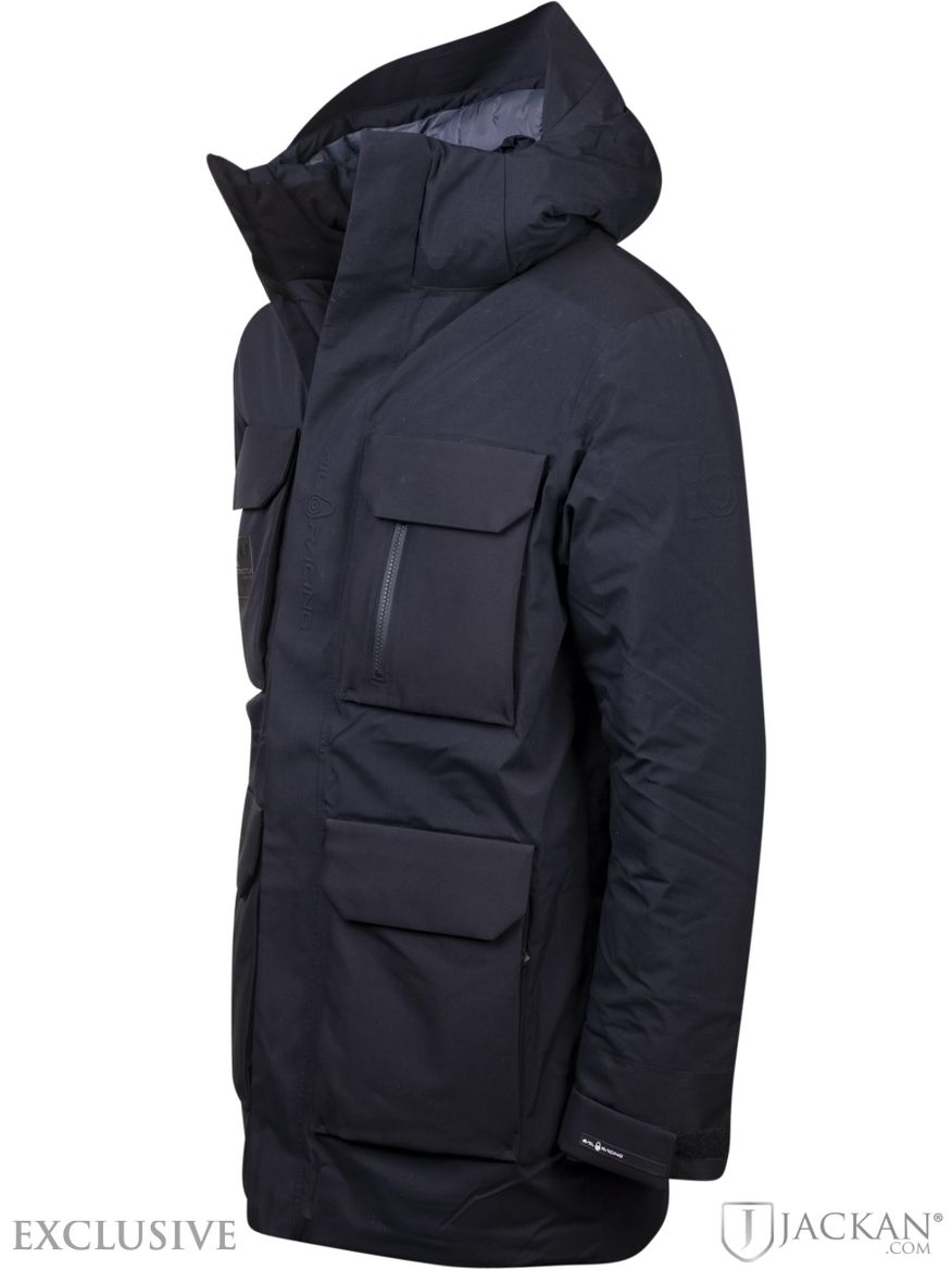 Glacier Bay Parka i svart från Sail Racing | Jackan.com