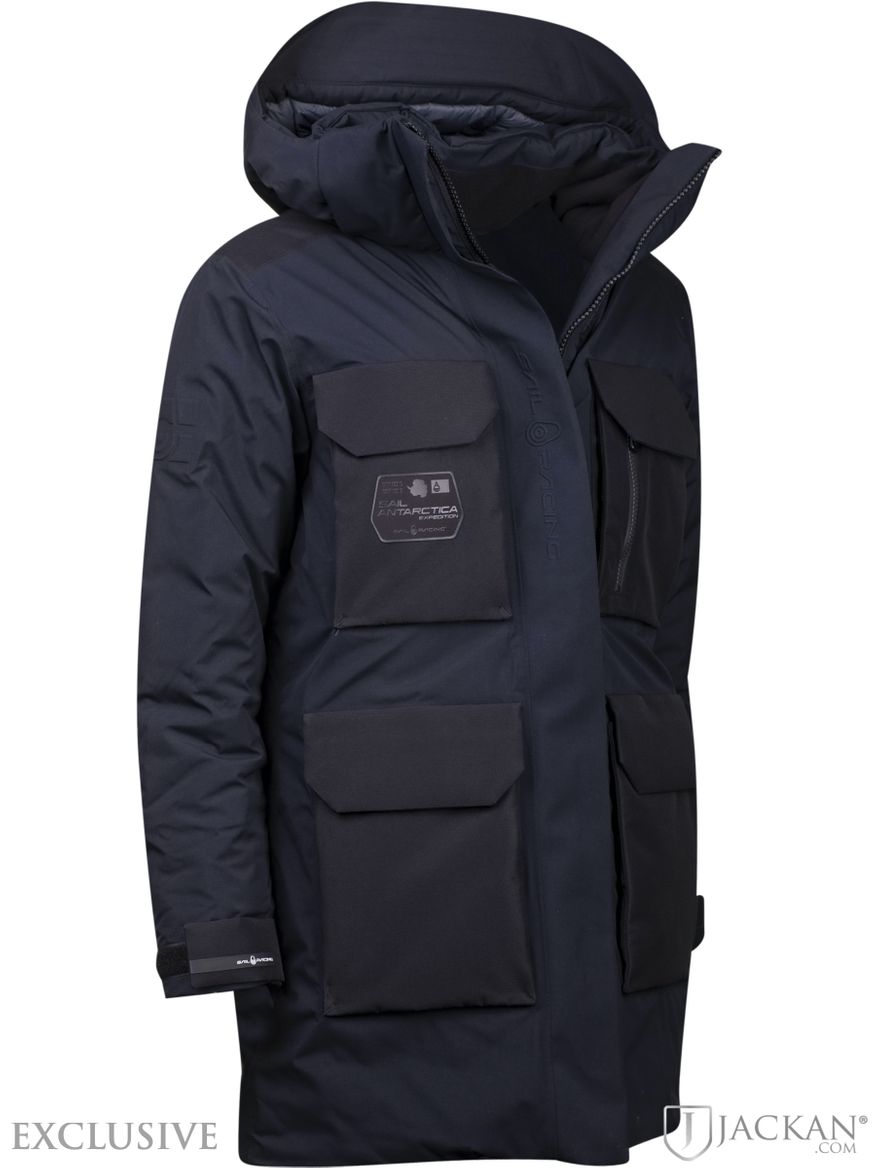 W Glacier Parka i svart från Sail Racing | Jackan.com