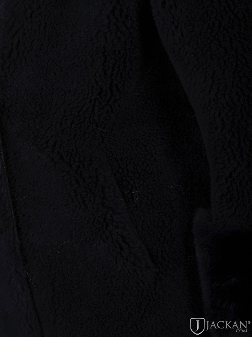 Fiona Short i svart från American Dreams| Jackan.com