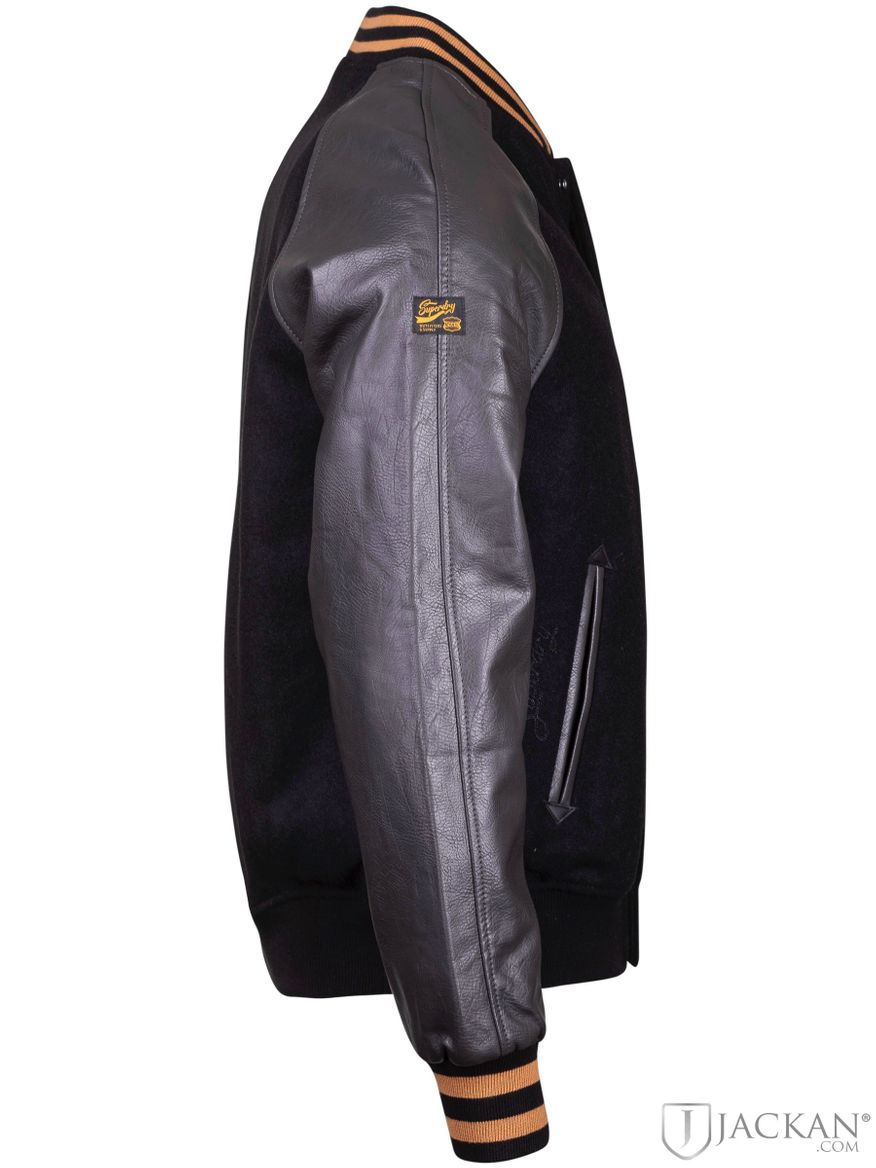College Varsity Bomber Jacket i svart från Superdry | Jackan.com