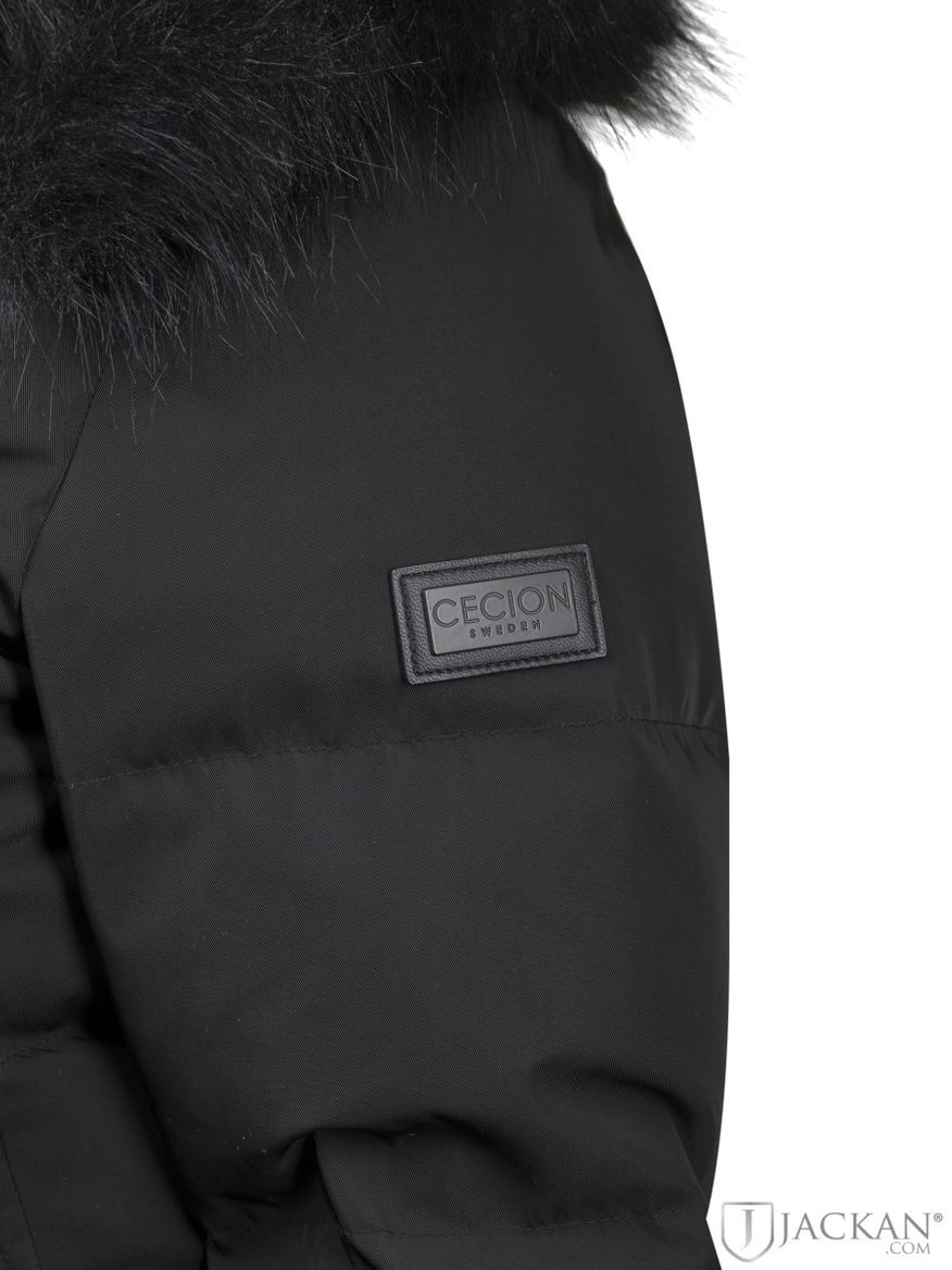 Chambre Neuf X Fake Fur i svart/svart från Cecion | Jackan.com