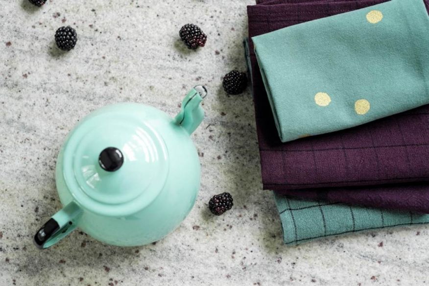 K&ouml;kshandduk Lila prickar