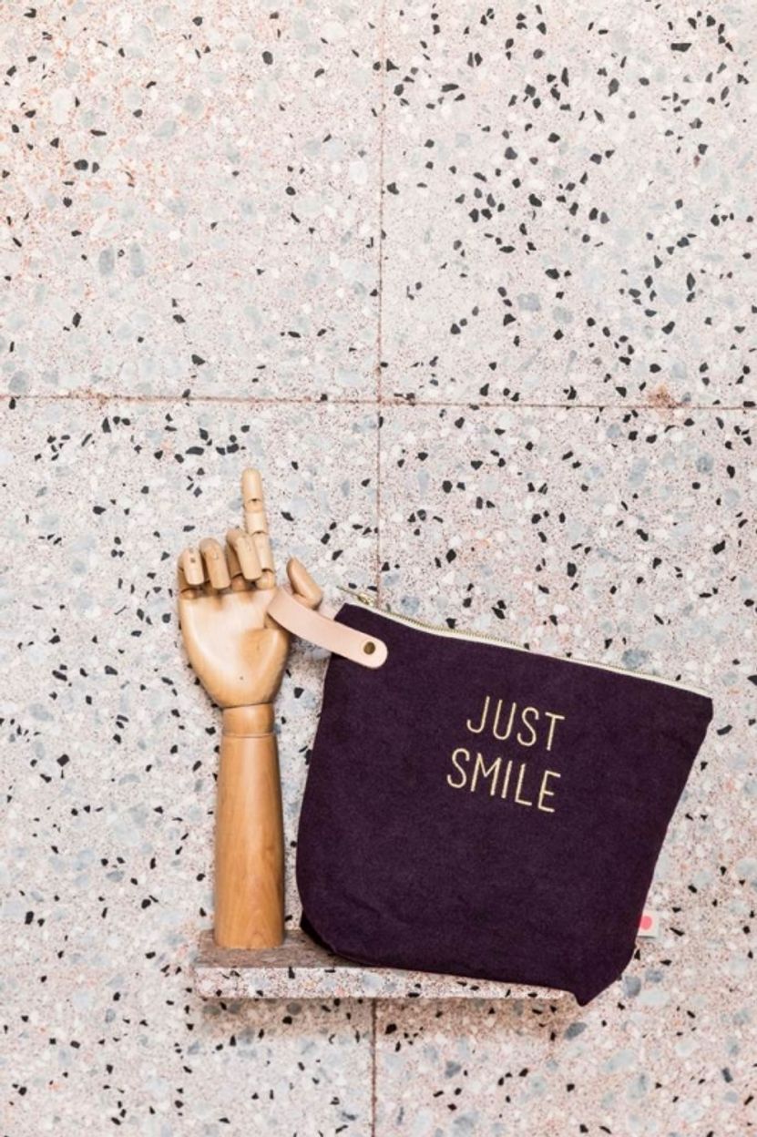 Large Toiletry Bag Mure, Just Smile