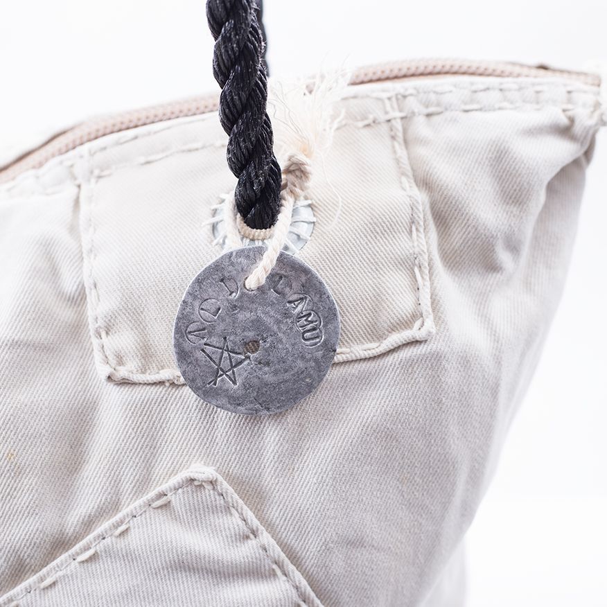 Tygv&auml;ska med tryck Peace Logo Black